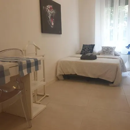 Apartment Casablanca 4 *